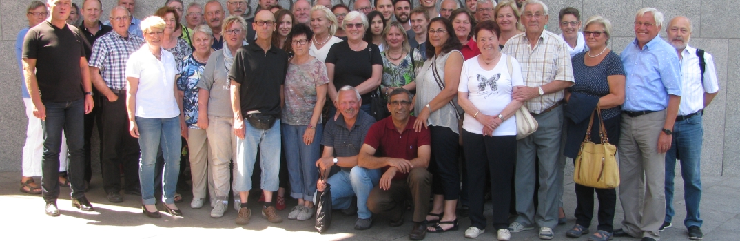 BPA-Gruppenfoto vor der Landesvertretung Baden-Württemberg