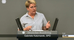 Rede im Bundestag zur Meisterpflicht in bestimmten Berufen