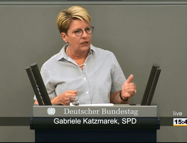 Rede im Bundestag zur Meisterpflicht in bestimmten Berufen